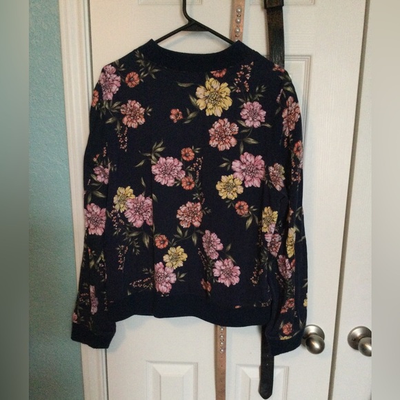 Flowered Jacket - Picture 2 of 3